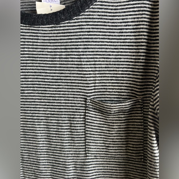 STARS ABOVE SUPER SOFT OVERSIZED LIGHT SWEATER SIZE XS BUT COULD BE A SMALL NWT💝 - Picture 2 of 5